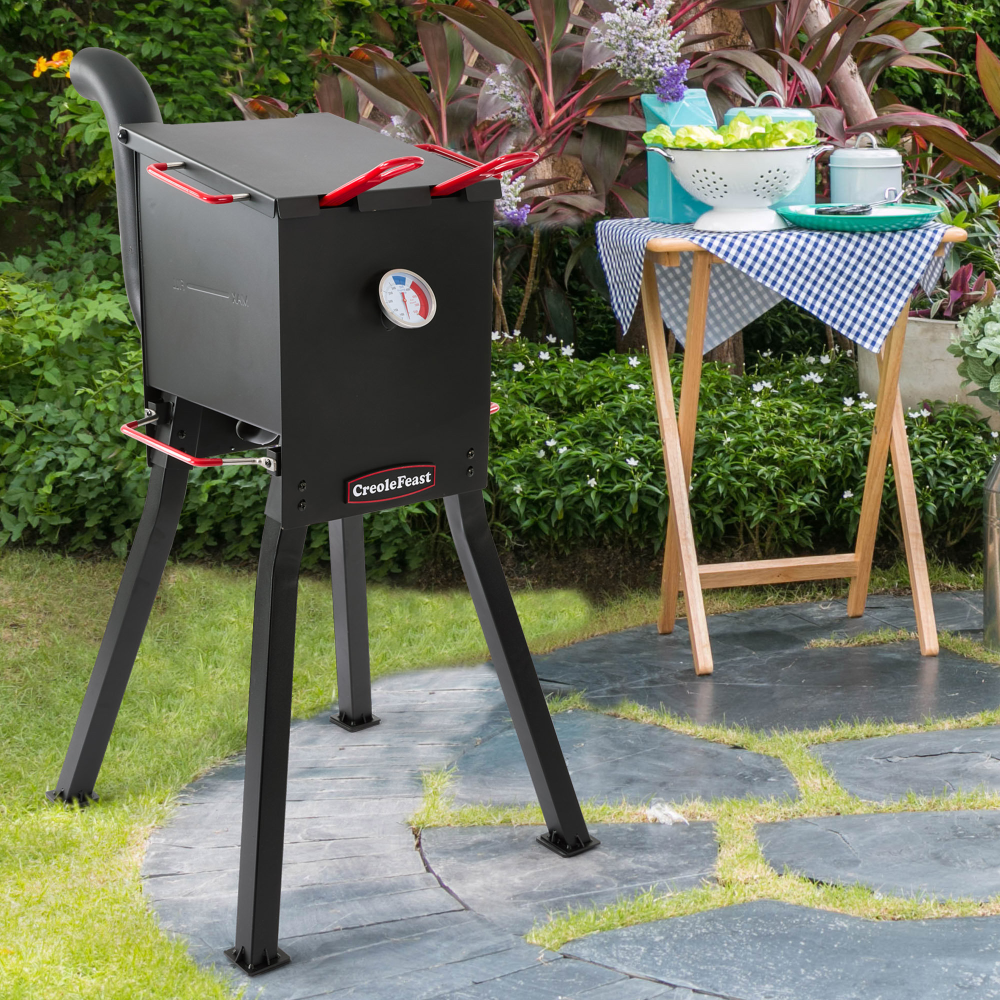 Creole Feast Outdoor Propane Deep Fryer with Lid, 17 Qt. Oil